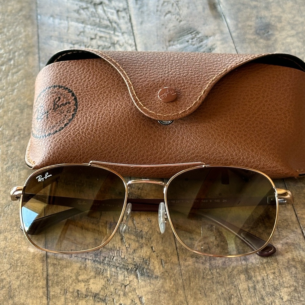 Ray-Ban Sunglasses RB3688